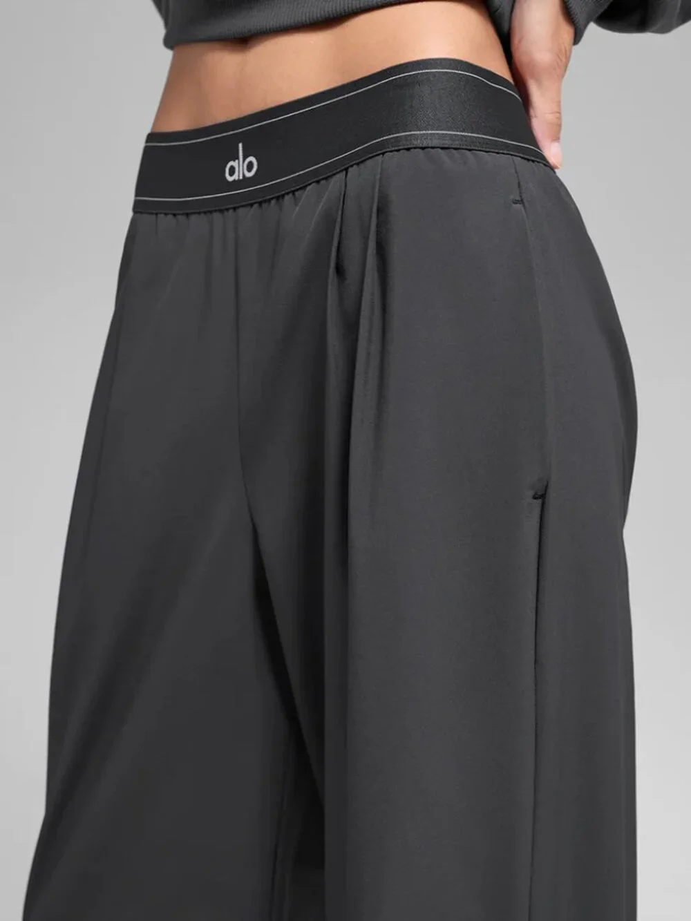 🔥🔥Alo Yoga Dark Grey Suit-Up Trouser Regular Pants